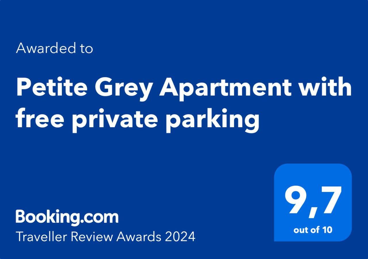 Petite Grey Apartment With Free Private Parking Zagreb Exterior foto